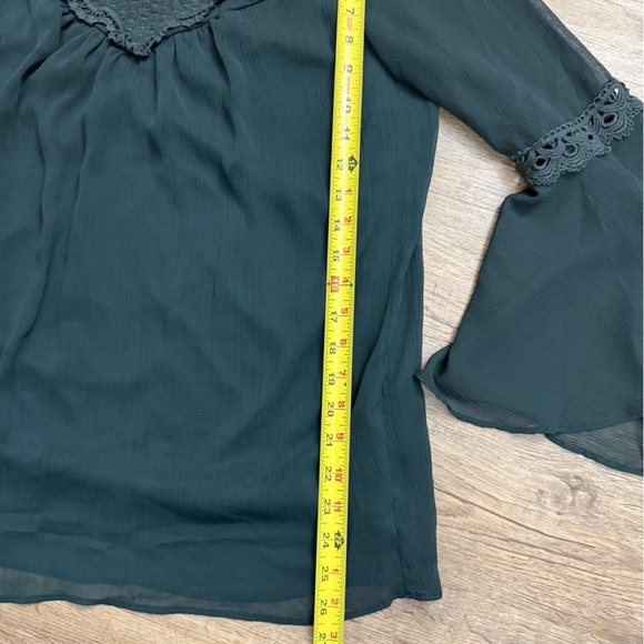 AGB • Boho Flutter Sleeve Crochet Blouse - Picture 4 of 11